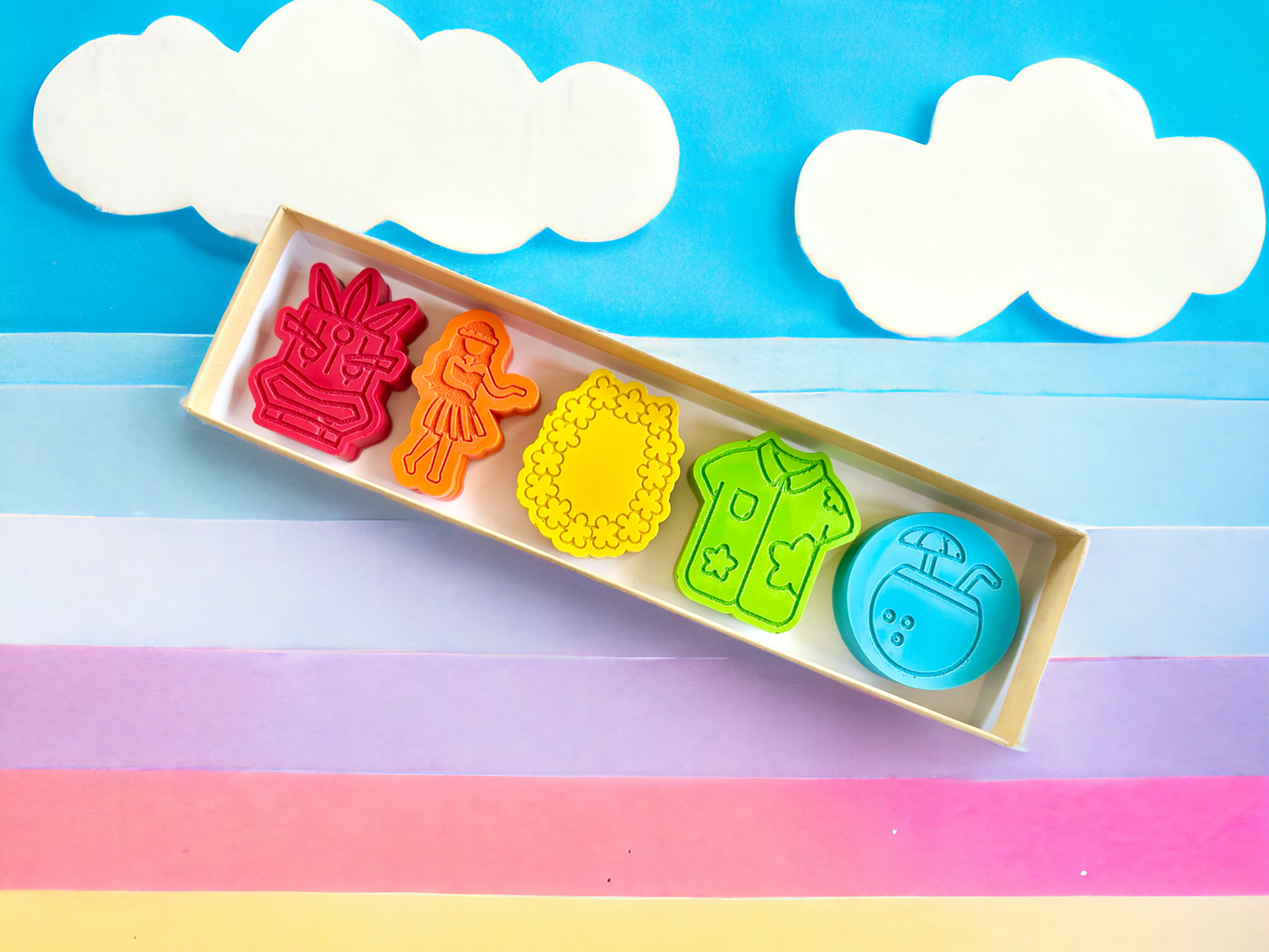 Hawaiian Luau Crayons - Tropical Party Favors - Hula Party Favors - Kids Party Favors - Gifts For Kids - Kids Gifts - Kids Birthday Gifts
