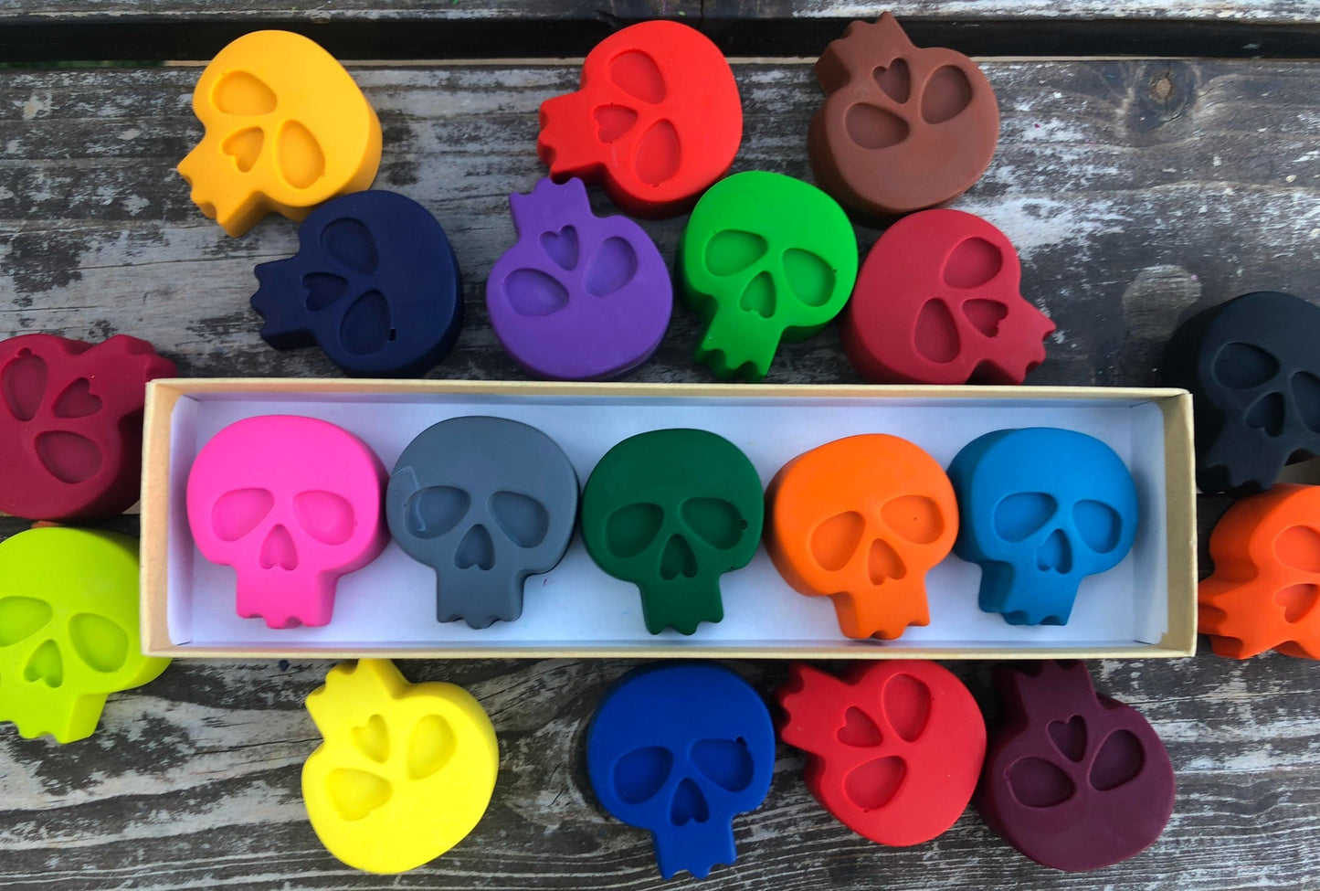 Halloween Skull Crayons - Halloween Treats - Halloween Gifts For Kids - Kids Gifts - Halloween Party Favors - Skull Party Favors - Kids Toys