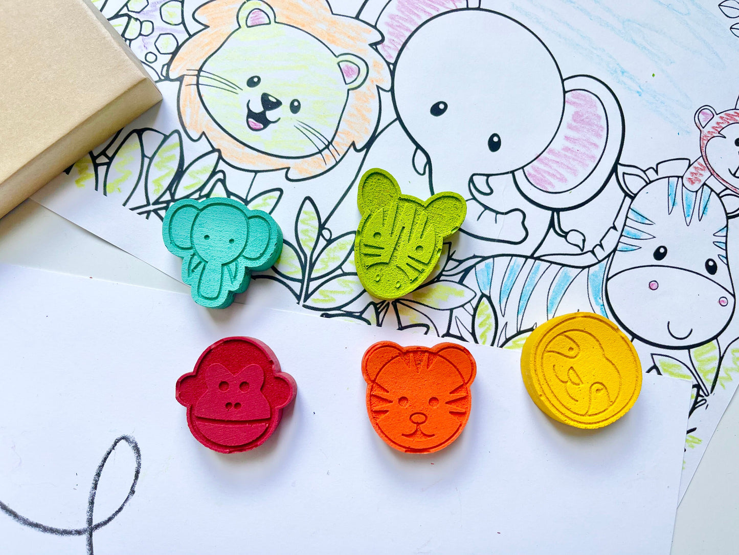 Jungle Animal Crayons  - Safari Party Favors - Stocking Stuffers - Easter Basket Stuffers - Kids Birthday Gifts - Gifts For Kids - Kid Gifts